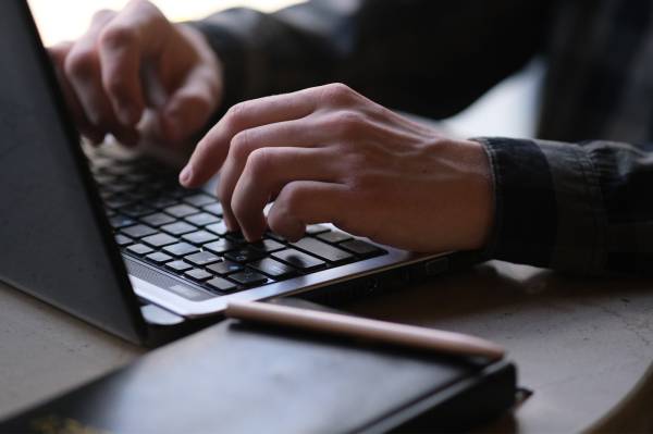 Cómo elegir un informático en Sevilla de confianza para tu empresa o negocio